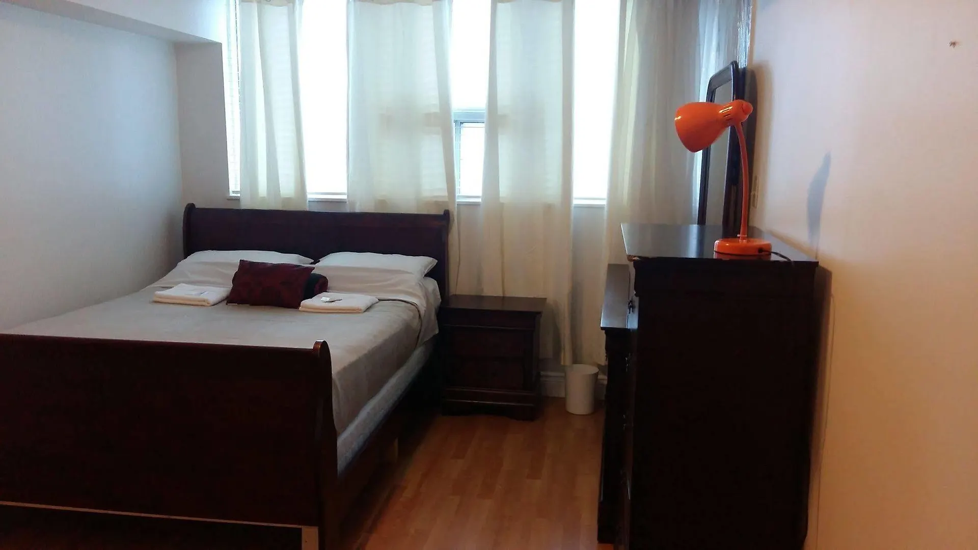 Toronto Furnished Living- Pembroke Lejlighed