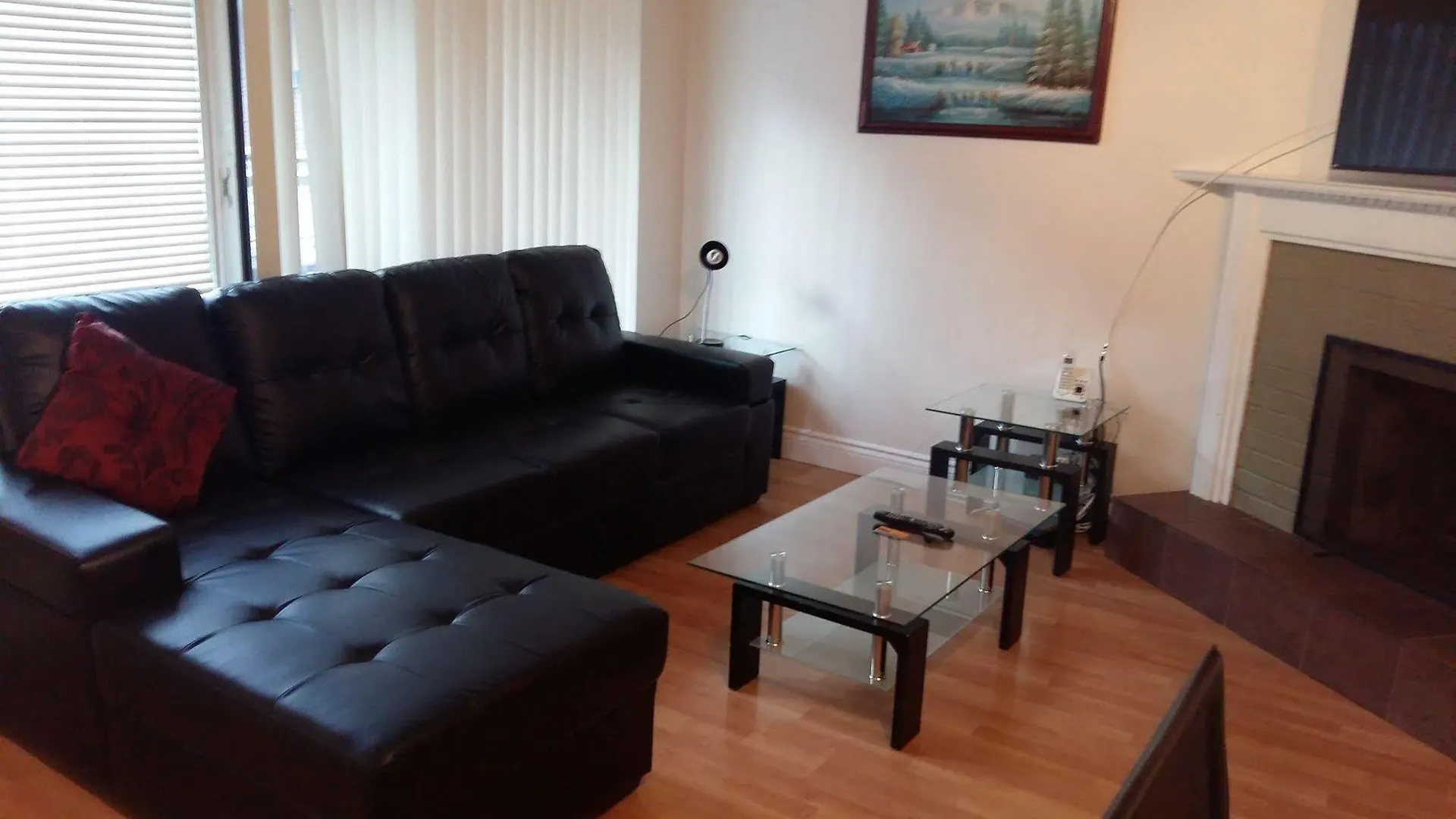 Toronto Furnished Living- Pembroke Apartment