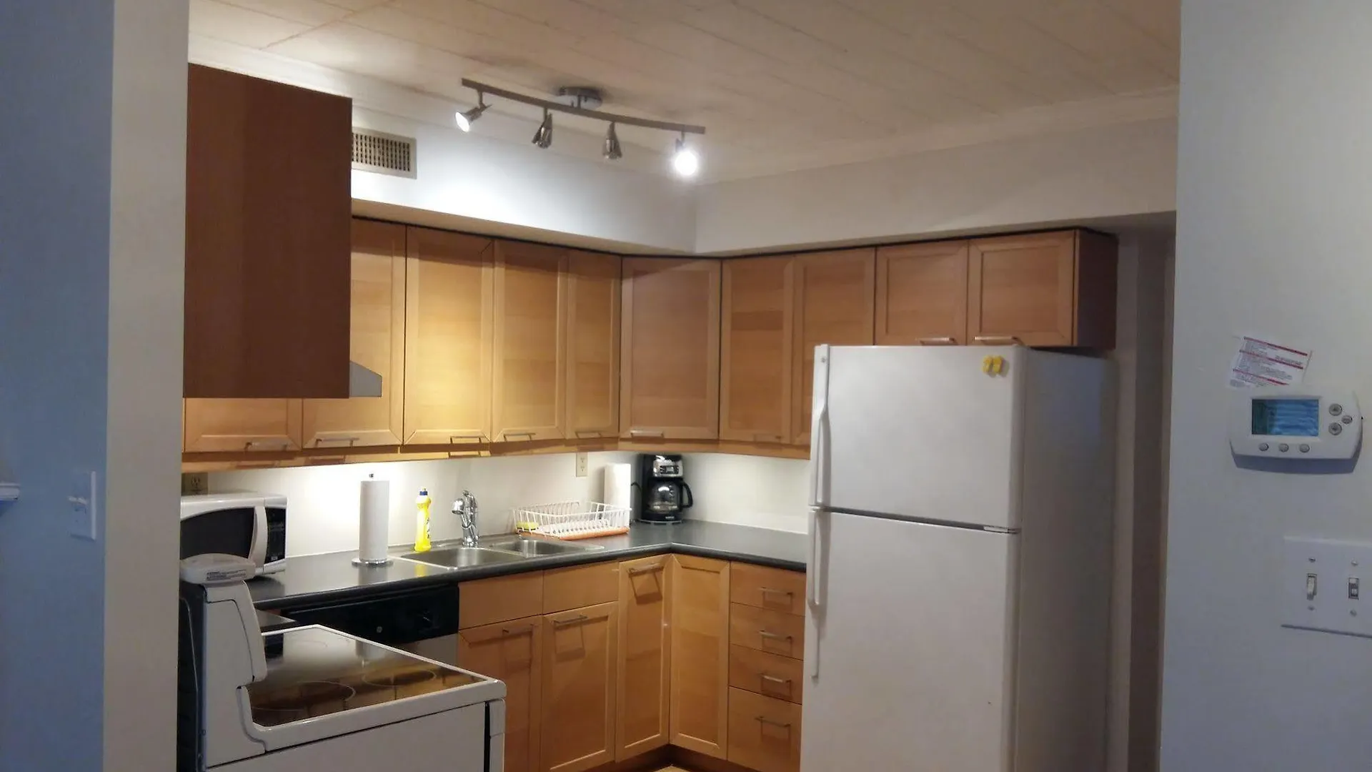 Toronto Furnished Living- Pembroke Apartment Canada